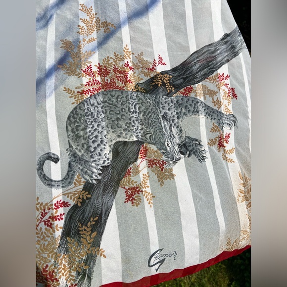 🐆Vintage 70s Gim Renoir Square Cheetah Scarf Blue & White | Red Border | 33" Sq - Picture 16 of 17